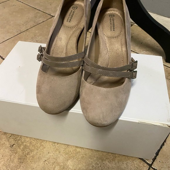 Can walk miles in these shoes! Super comfortable! - Picture 3 of 4